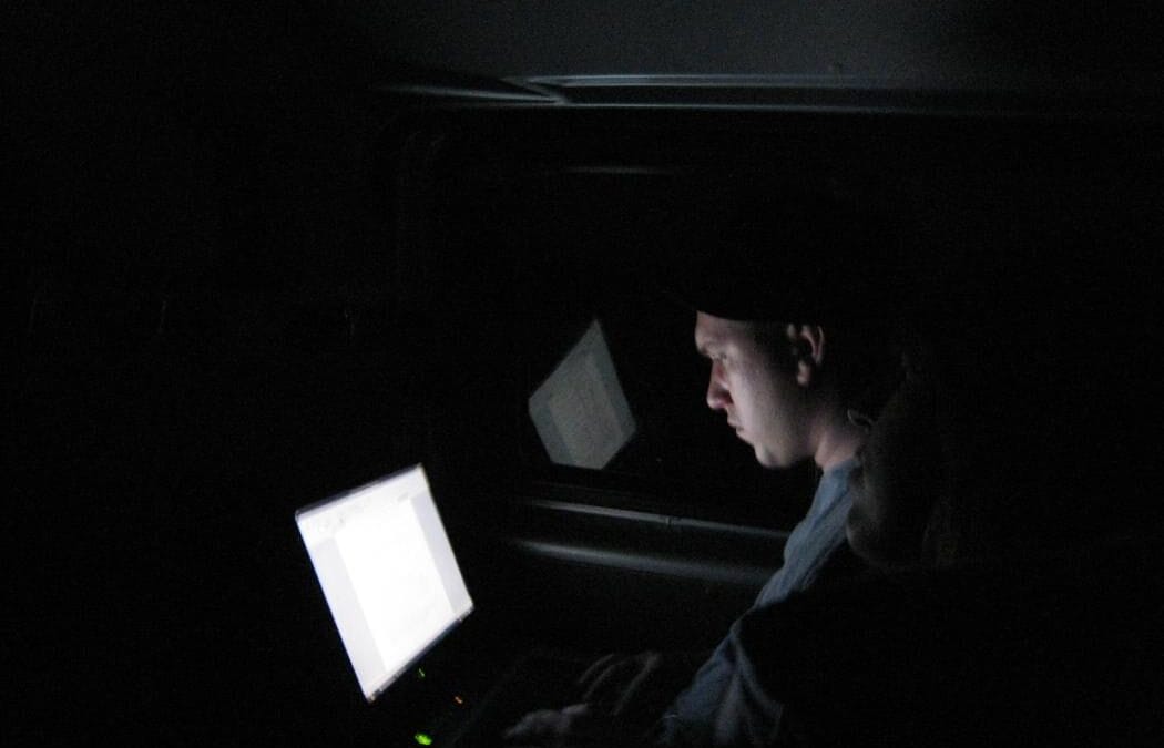 Dans les engrenages du monde, le vide au travail? Réflexions sur un phénomène social tabou