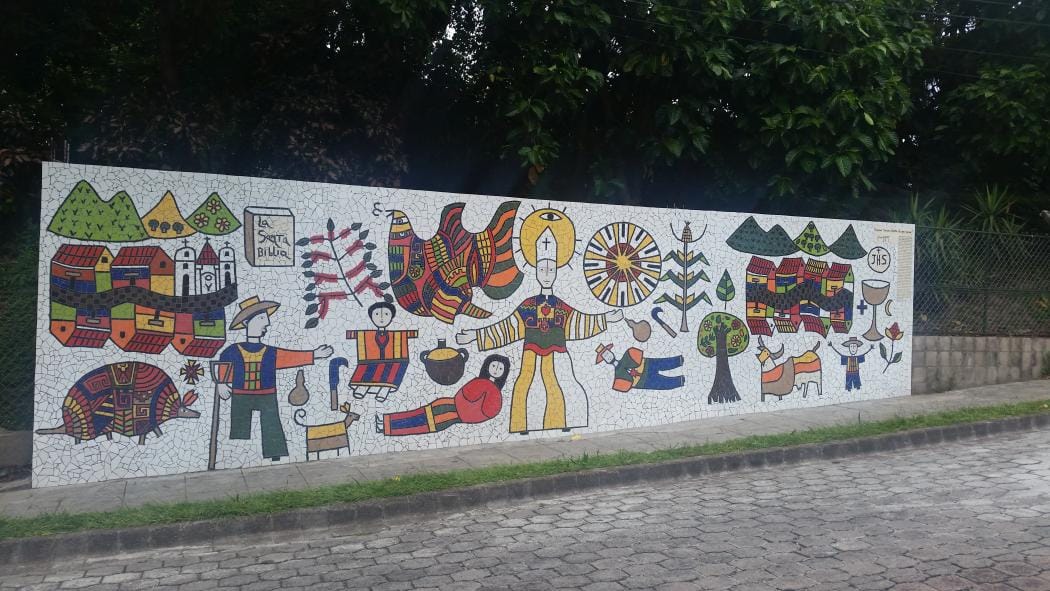 Le crépuscule des idoles au Salvador : dollarisation, Banque Scotia et pupusas