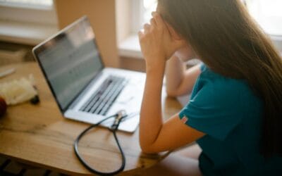 Pénurie de main-d’œuvre dans les hôpitaux : conditions de travail difficiles