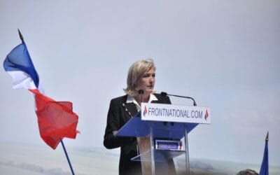 Bleu Marine, la prochaine couleur de la France?